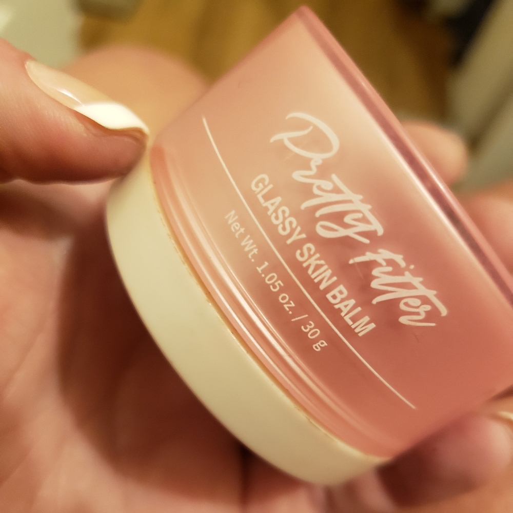 Touch in Sol Glassy Skin Balm